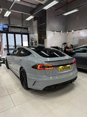 ABS Tesla Model S Body Kit PD Style Front And Rear Bumper Side Skirts Spoiler Hood