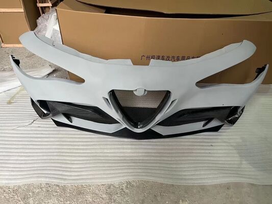 Semi Carbon Alfa Romeo Giulia Body Kit GTAM Style Front And Rear Bumper Body Kit